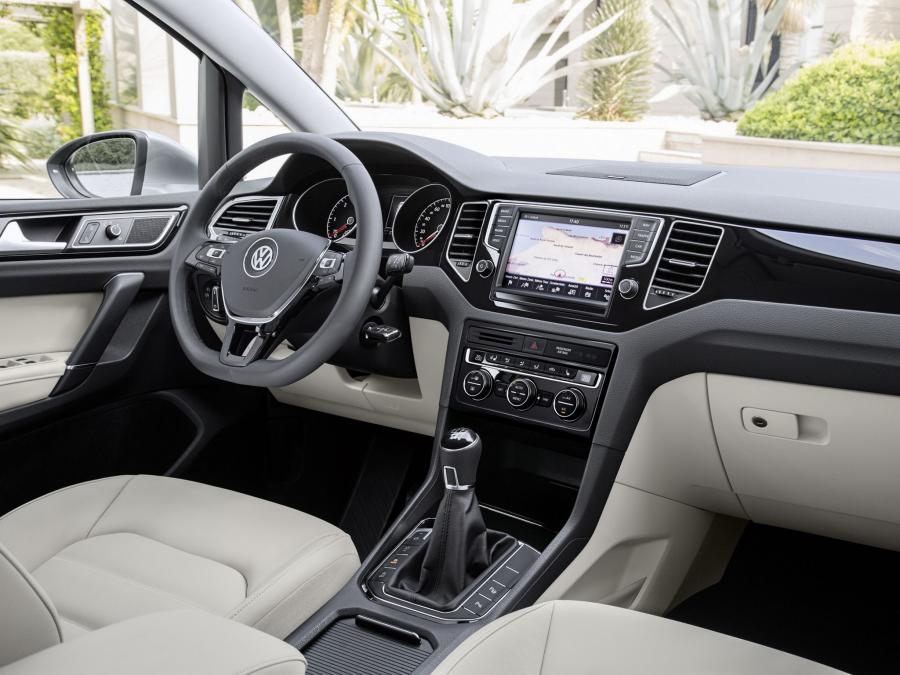  Volkswagen Golf Sportsvan TDI 2014 года  (фото 14 из 36)